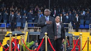 Președintele Africii de Sud supraviețuiește unui vot de punere sub acuzare în parlament/ Cyril Ramaphosa a recunoscut că avea 580.000 de dolari ascunși în canapea, după ce a vândut 20 de bivoli