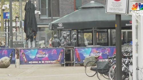 UPDATE Mai multe persoane au fost luate ostatice într-un club de noapte din estul Olandei/ Suspectul a fost arestat, ostaticii eliberați/ Atacul nu e considerat de autorități ca fiind terorist