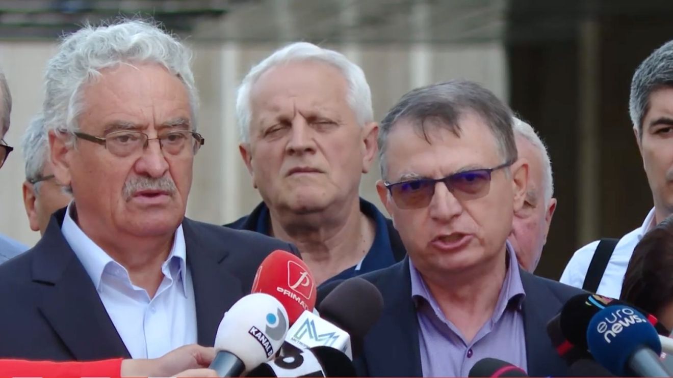 Simion Hăncescu, FSLI, după întâlnirea de la Guvern: Mâine este grevă în toate școlile. Oamenii decid / Marius Nistor, FSE: După ce oamenii vor vedea conținutul actului normativ publicat în Monitorul Oficial, vor lua o decizie