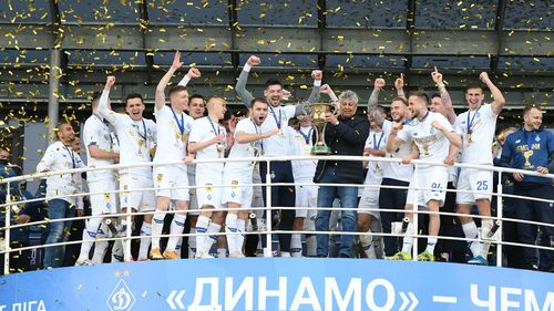 Mircea Lucescu câștigă cu Dinamo Kiev titlul în campionatul de fotbal al Ucrainei/ Al nouălea titlu pentru antrenorul român, după alte opt câștigate cu Șahtior Doneţk