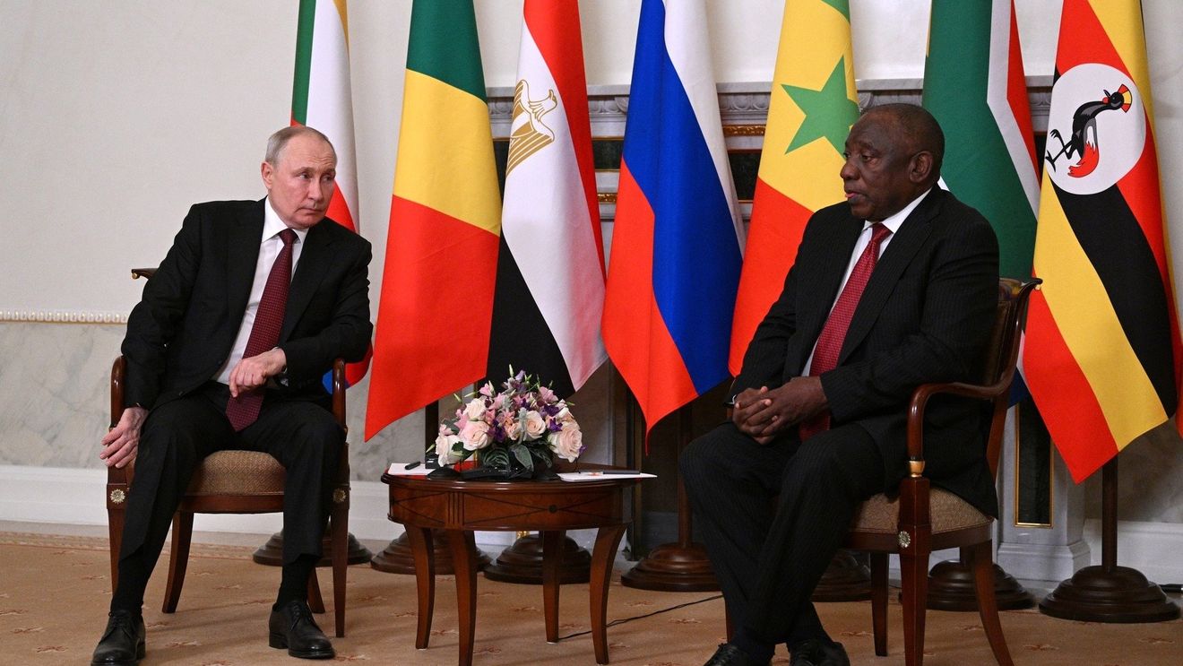 Vladimir Putin susține că studiază cu atenție propunerea de pace a liderilor africani