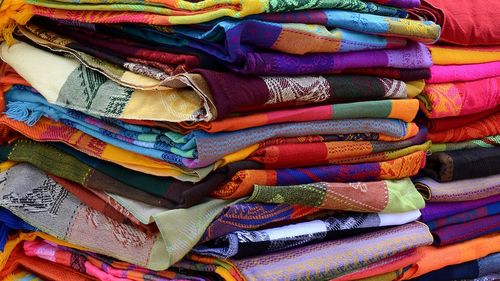 Colectarea selectivă a deşeurilor textile este posibilă în România de la 1 ianuarie, când devine obligatorie în UE? / „Nu știm care sunt procesatorii, unde trebuie duse deşeurile, e haos”