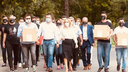 Firea: Am văzut că circulă un filmuleţ, sunt fake-news-uri; am strâns peste 43.000 de semnături, aveam nevoie de 9.000