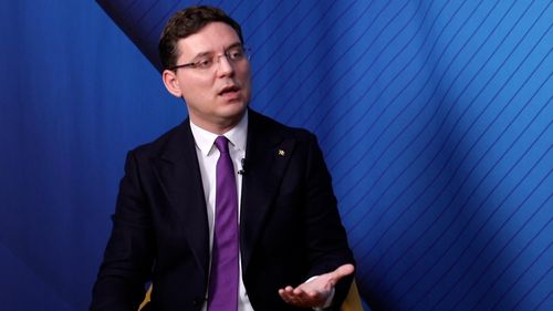 VIDEO INTERVIU De ce nu mai vrea PSD să fie progresist? Victor Negrescu: Această decizie a fost luată pentru a ne diferenția de USR / Negrescu, acum șase ani: Un progresist va găsi mereu ceea ce este mai bun în oameni/ Atacuri în valuri la premierul Bolojan