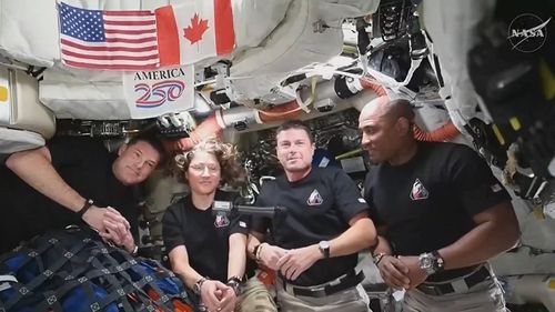 VIDEO | Tăcerea e de aur: momentul în care astronauții misiunii Artemis II îl ignoră pe Trump