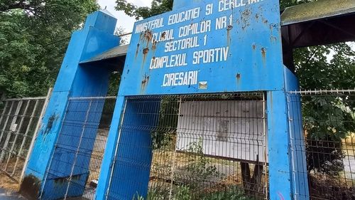 Baza Sportivă Cireșarii de 31.000 mp din inima Sectorului 1 ar putea fi redată copiilor. De-a lungul anilor a fost lăsată în paragină intenționat și a fost ținta rechinilor imobiliari