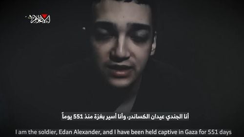 VIDEO Aripa armată a Hamas a publicat o înregistrare video cu un ostatic israelian în viaţă. Ar fi un soldat care are și cetățenie americană