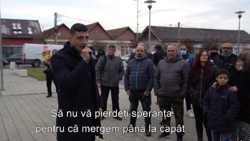 VIDEO George Simion, în ”turneu” la casele politicienilor. Rareș Bogdan, următorul pe lista AUR după Alexandru Rafila și Klaus Iohannis: ”E pe-aici, unde s-a ascuns pensatul?”