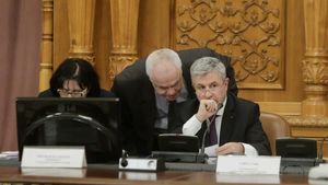 Comisia Iodache a modificat în câteva ore ambele Coduri penale, urmând ca miercuri acestea să fie votate de Camera deputaților, forul decizional / Florin Iordache: Dacă venea prin OUG, dădeam decât o parte din aceste articole (sic!)