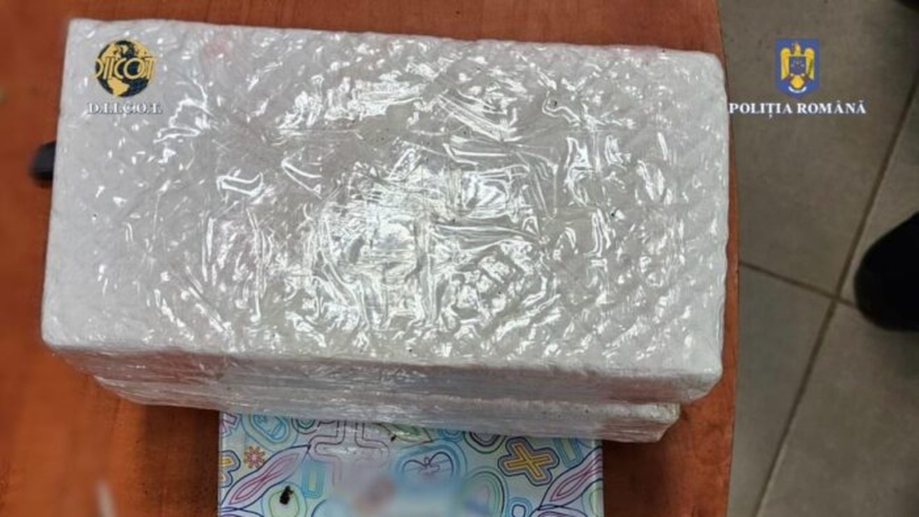 Traficant de droguri, prins în flagrant în Timișoara, cu 2 kilograme de cocaină / Voia să o vândă cu 70 de mii de euro
