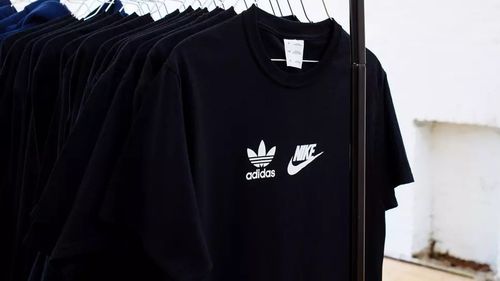 Cupa Mondială: A patra finală între firmele producătoare de echipament sportiv Adidas şi Nike