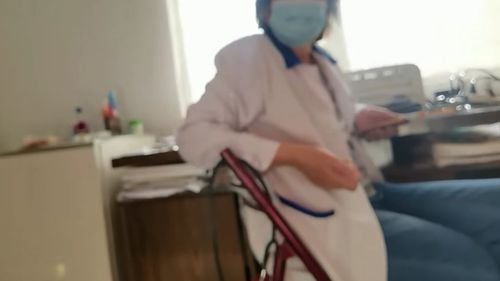 VIDEO Un medic de familie din Dolj refuză să prescrie tratament unor bolnavi de Covid / Discuție cu Monitorul Oficial în față pentru a vedea care e procedura / Medicul a recomandat supa de pui