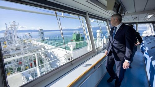 Partidul cancelarului austriac Nehammer s-a abținut de la votul pentru manifestul Partidului Popular European care prevede susținerea pentru intrarea completă a României și Bulgariei în Schengen