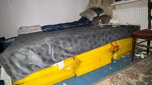 Caz de sclavie în Germania: Mai mulți români au fost exploatați de un alt român, anunță Poliția / Erau bătuți, sechestraţi în camere cu mucegai, puşi să muncească 13 ore pe zi, fără plată şi hrană adecvată