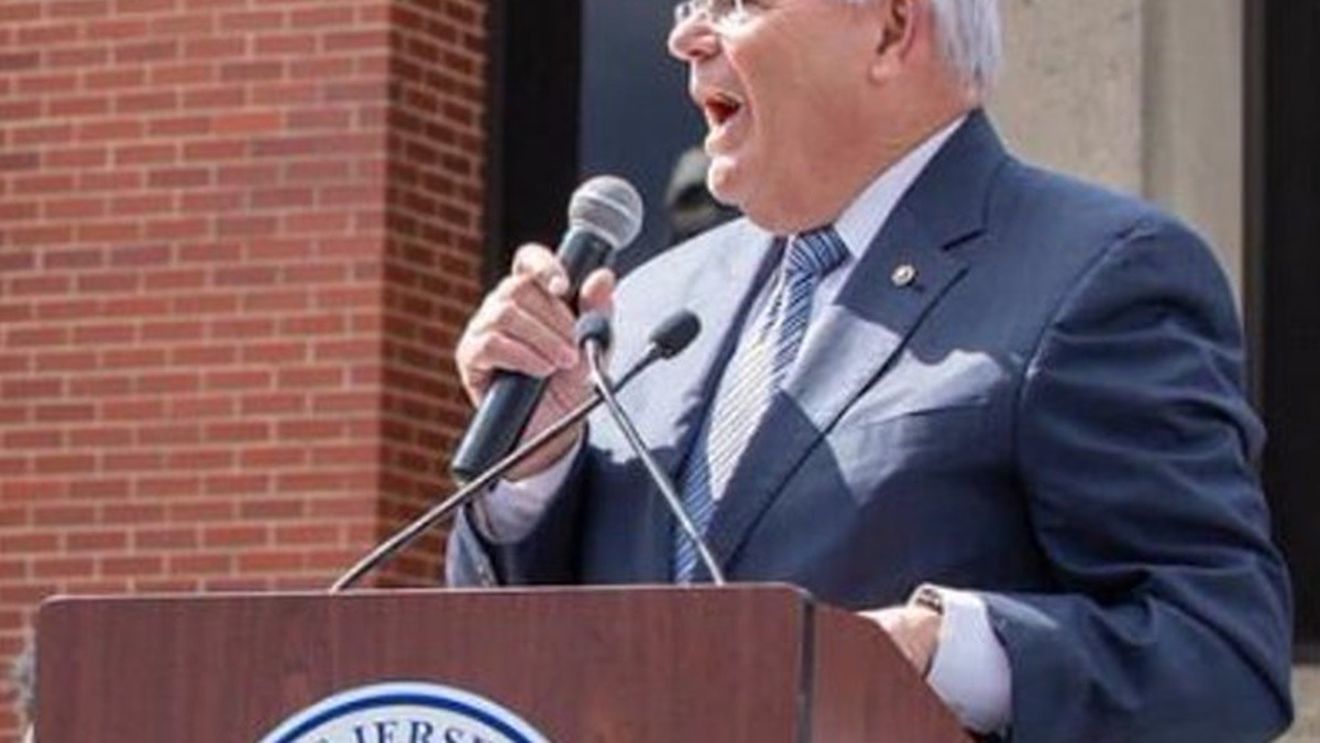 Senatorul american Bob Menendez, inculpat într-o anchetă de luare de mită