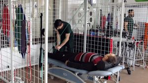 Cum s-a refăcut un tânăr aflat în stare vegetativă, ajuns la o greutate de numai 36 kg
