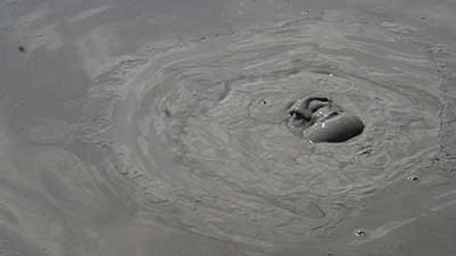 Traseu educativ la vulcanii noroioși din Brașov / ”Nu era niciun fel de infrastructură de vizitare, niciun fel de informație, niciun fel de panou”