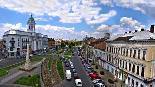 Arad: Devine obligatorie purtarea măștii de protecție în jurul școlilor. Se închid restaurantele și cafenelele în localitățile Lipova, Livada, Socodor şi Zimandu Nou
