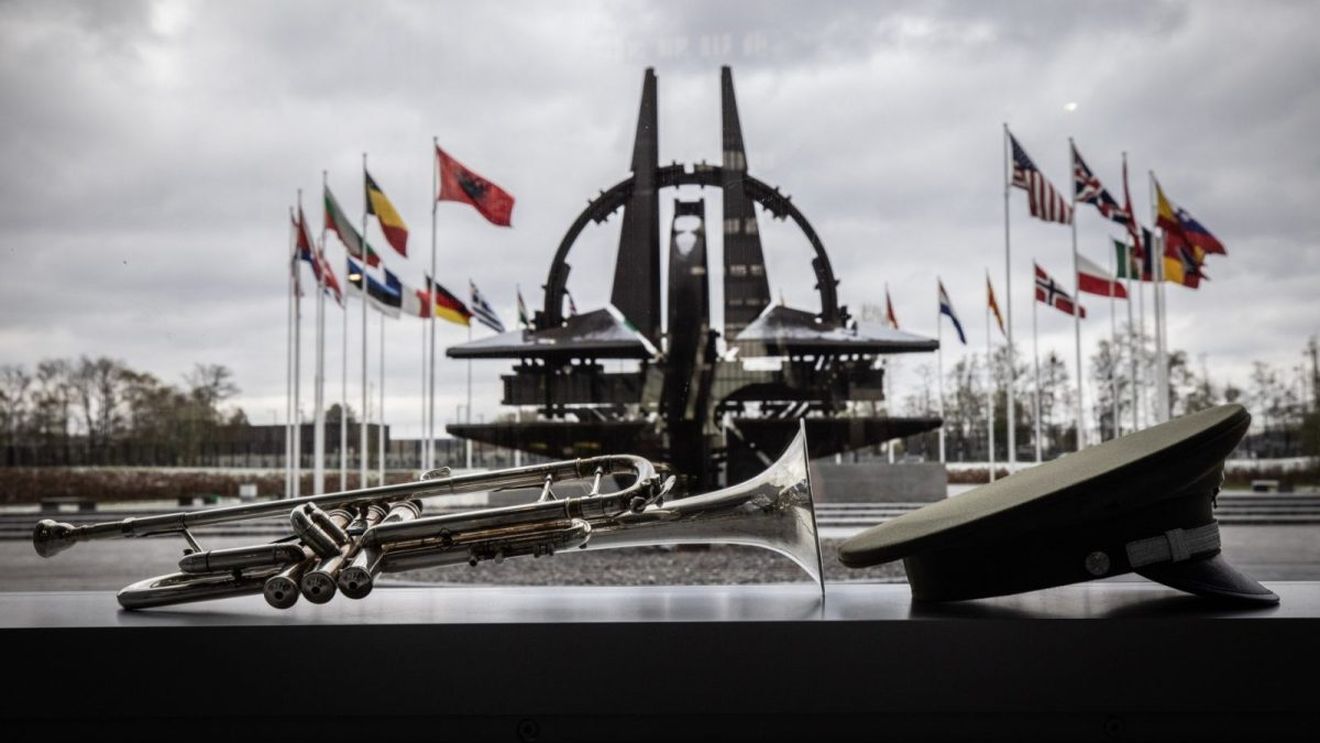 Finlanda şi Suedia îşi vor depune miercuri cererea de aderare la NATO