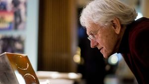 Gérard Mourou, laureatul premiului Nobel în Fizică 2018, a vizitat laserul de la Măgurele: Experimente pentru noi tehnologii nucleare de producere a energiei cu poluarea la minimum a mediului, pe agenda discuțiilor