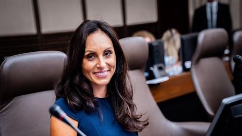 Ministra slovacă a Sănătății demisionează din cauza „sprijinului” guvernului pentru raportul privind pandemia întocmit de un anti-vaccinist