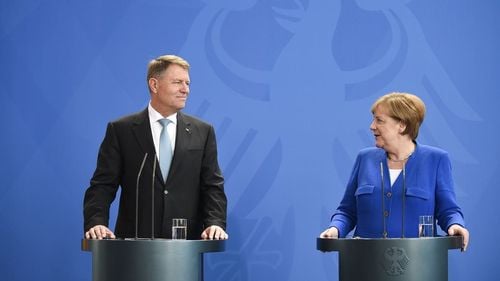 Iohannis, invitat de Merkel și Macron la semnarea Tratatului de cooperare și integrare franco-german