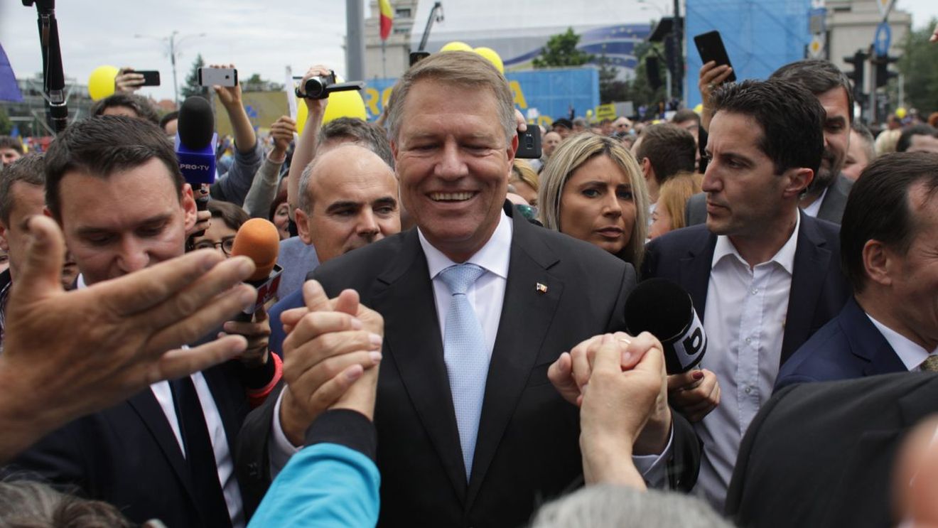 Sondaj IMAS / Europa FM: Iohannis conduce cu 44,6%, urmat de Dan Barna cu 17,3%. Dăncilă, pe locul cinci
