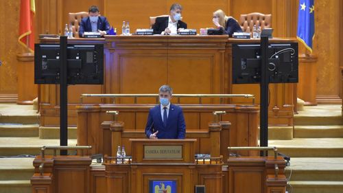 Dan Barna, către deputații AUR: Dormiți bine noaptea de când le-ați zis medicilor că sunt asasini? Ce demon vă stăpânește dacă ați ajuns să credeți și să vedeți criminali în salvatori, dictatură în mască și conspirație în vaccin?