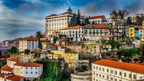 Premierul portughez speră că până în vară va fi pus în practică paşaportul de vaccinare / Economia portugheză a înregistrat cel mai sever declin din 1936, în urma prăbuşirii turismului