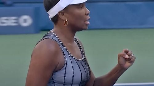 VIDEO La 45 de ani, Venus Williams a obținut calificarea în optimile US Open la dublu