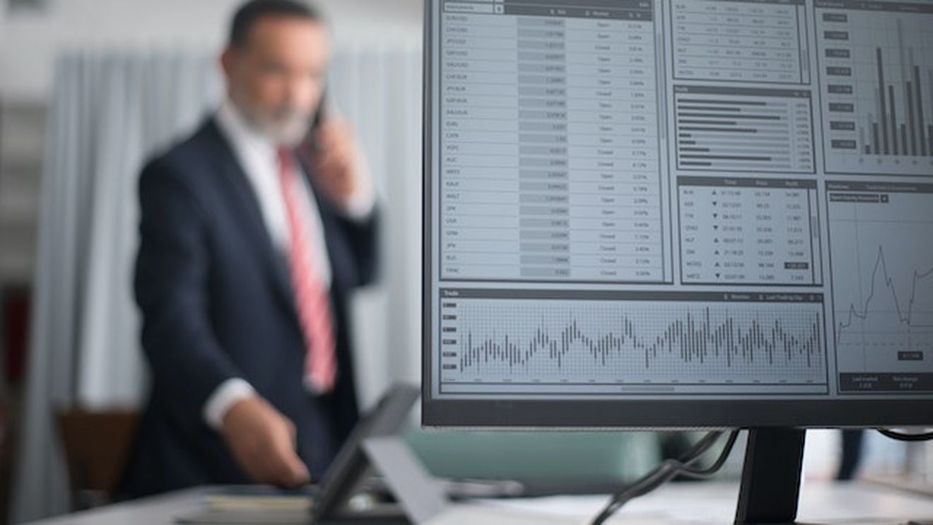 Românii au cea mai puțină încredere în bancheri la nivel global (studiu)