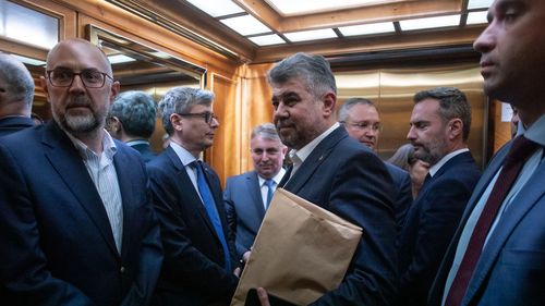 Liderii coaliției discută reducerea numărului de ministere la 18, UDMR ar putea rămâne cu două - Surse PNL