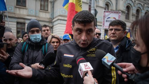 Surse: Poliția a confiscat un măgar și mai multe găini aduse pentru mitingul AUR