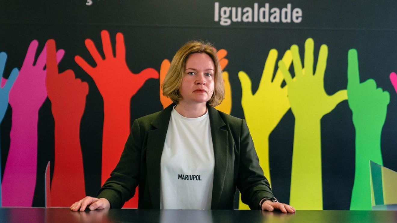 Șefa biroului Amnesty International din Ucraina demisionează după un raport criticat de Kiev, privind periclitarea civililor de către armata ucraineană / Ea recunoaște că raportul a folosit neintenționat propagandei ruse
