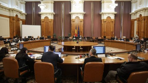 BREAKING Desființarea Secției speciale de anchetare a magistraților a fost aprobată de deputații juriști / A fost inclusă și condiția UDMR ca judecătorii și procurorii să nu poată fi trimiși în judecată fără avizul CSM / Magistrații acuzați de corupție vor fi anchetați de DNA