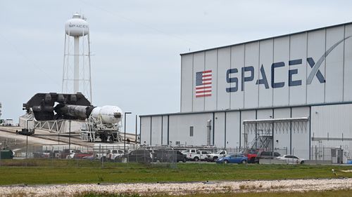 SpaceX, la un pas de a deveni prima companie spațială evaluată la 400 de miliarde de dolari