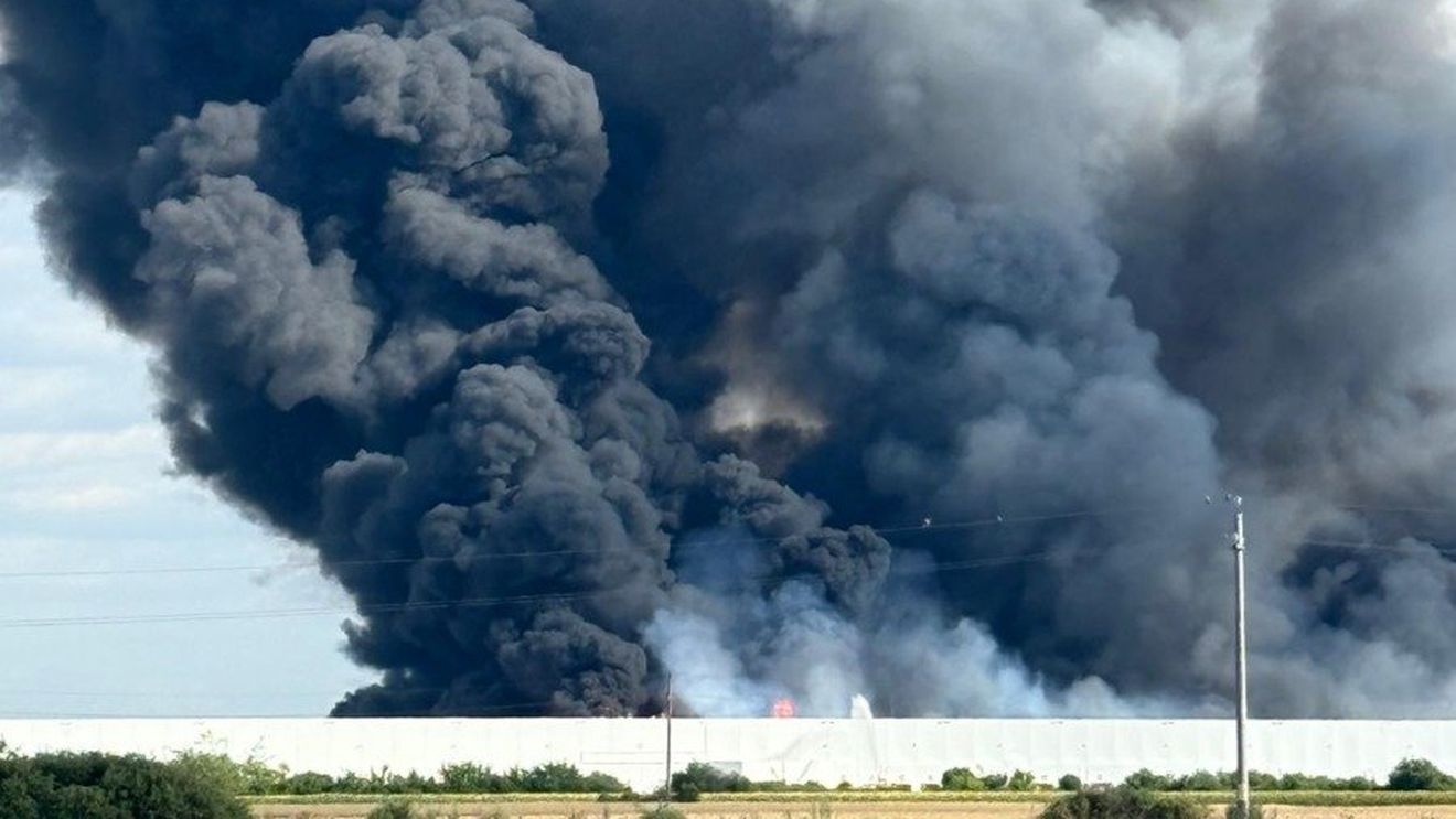 Incendiu la o cabană situată în zona Plaiul Foii, din oraşul Zărneşti