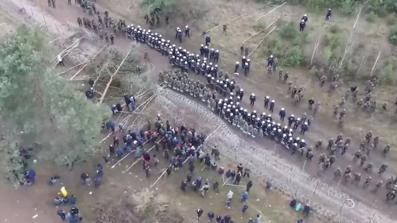 Polonia: Curtea Supremă denunță interdicția de acces a media la frontiera polono-belarusă