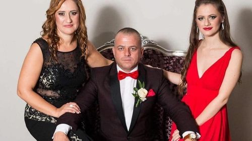 EXCLUSIV Curtea Supremă a anulat diplomele universitare ale lui Costel Barbu zis Bitanu, fostul secretar general adjunct al Guvernului Orban / Barbu a primit clasare pentru înşelăciune după ce a achitat prejudiciul