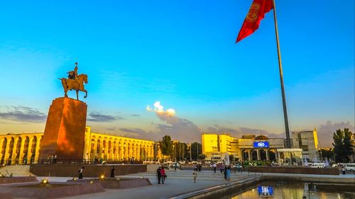 Parlamentul din Kârgâzstan s-a autodizolvat şi a decis organizarea de noi alegeri până la finalul anului / Rolul partidelor politice ar urma să fie redus în țara considerată cea mai democratică din regiune