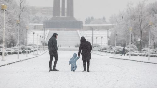 Luni, 13 februarie, începe vacanța “mobilă” de o săptămână pentru elevii și copiii de grădiniță din 10 județe