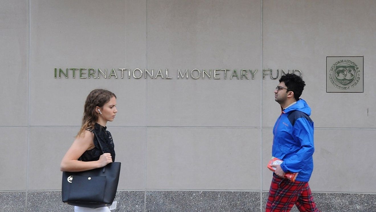 BREAKING FMI recomandă României reforme fiscale suplimentare pentru a strânge încă 2% din PIB: simplificarea TVA, eliminarea privilegiilor fiscale / „Apoi ar trebui să se ia în considerare reintroducerea impozitării progresive” / Impozitul pe cifra de afaceri trebuie reconsiderat