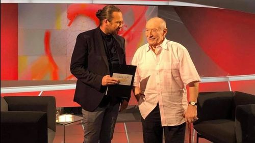 Actorul Victor Rebengiuc, despre Revoluţie: „A fost o mare păcăleală”. Despre Ion Iliescu: „Când l-am văzut zâmbind cu gura până la urechi, nu mi-a mai plăcut”