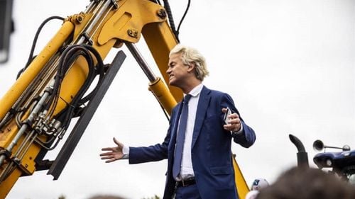 Partidul de extrema dreaptă al lui Wilders conduce în sondajele din Ţările de Jos cu o saptamână înaintea alegerilor