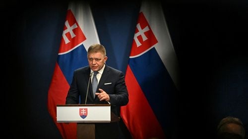 Ucraina amenință Slovacia cu întreruperea alimentării cu energie electrică din cauza disputei legate de acordul privind gazele cu Rusia