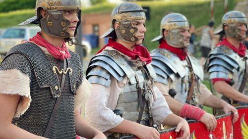 Ce poți să faci la Alba Iulia în acest weekend: Festival medieval, concurs de vâslit, Truck Tuning Fest, competiție de arc istoric