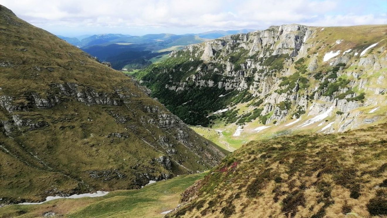GALERIE FOTO Pauza de respirație. Imagini spectaculoase din Parcul Natural Bucegi, surprinse de un ranger local