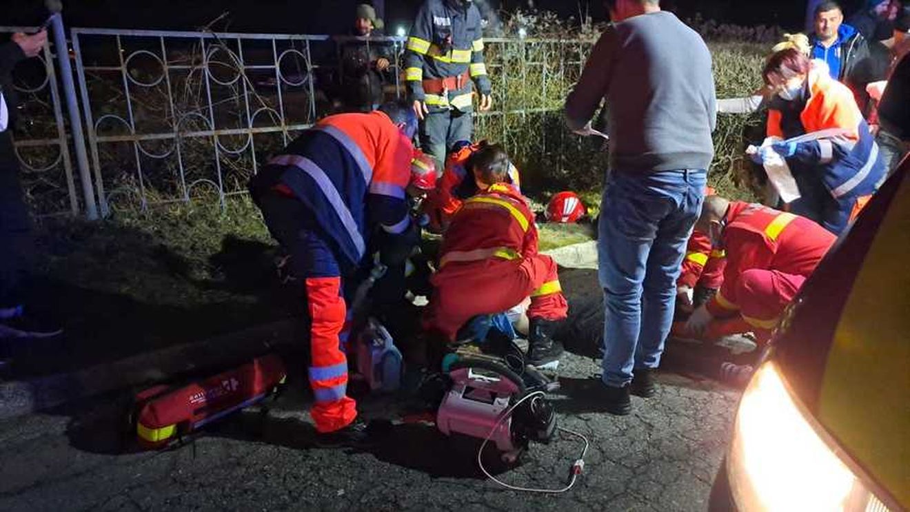 Şoferul de 19 ani care a lovit pe trecerea de pietoni şase copii, la Petroşani, a fost arestat preventiv 30 de zile