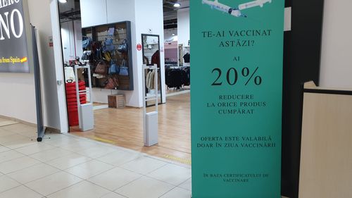 Reducere la haine în baza certificatului de vaccinare, într-un mall din Capitală/ Ofertă valabilă doar în ziua imunizării