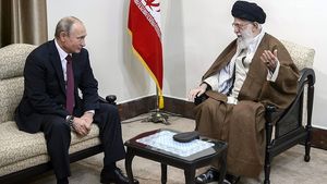 Vladimir Putin transmite Teheranului că „Rusia este alături de Iran” - dar nu spune și cum